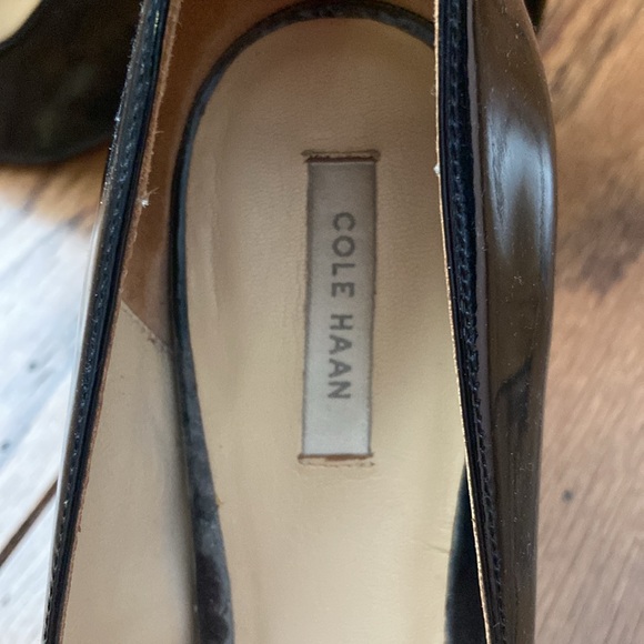 "Stylish Elegance: Black Patent Leather Stiletto Cole Haan Heels!" - Picture 4 of 6